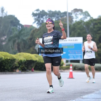 Runner Photo 3748029
