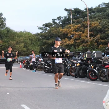 Runner Photo 3748059