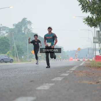 Runner Photo 3748101
