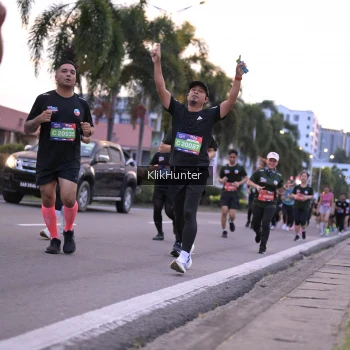Runner Photo 3748175