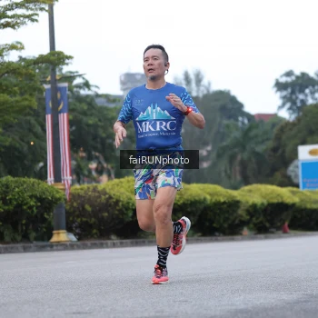 Runner Photo 3748575