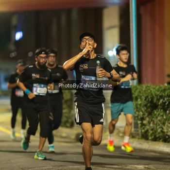 Runner Photo 3748718