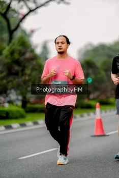 Runner Photo 3748796