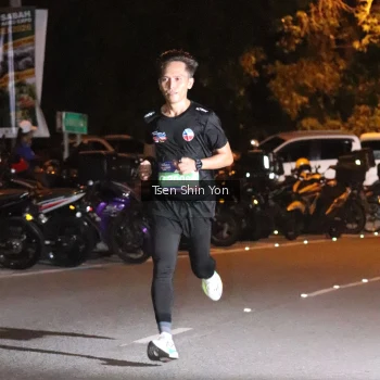 Runner Photo 3748865