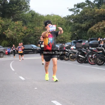 Runner Photo 3748915