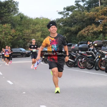 Runner Photo 3748965