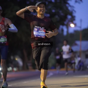 Runner Photo 3748975