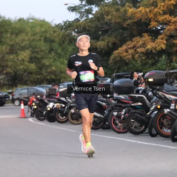 Runner Photo 3748984