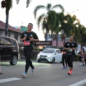 Runner Photo 3749071