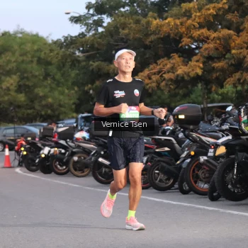 Runner Photo 3749105