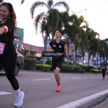 Runner Photo 3749131