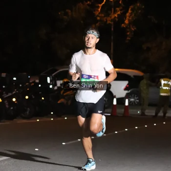 Runner Photo 3749216