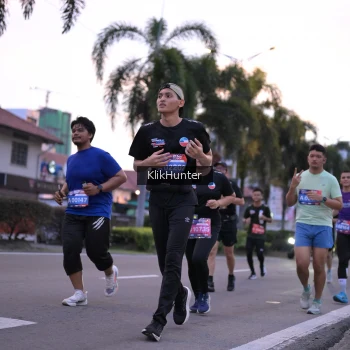 Runner Photo 3749246