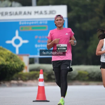 Runner Photo 3749285