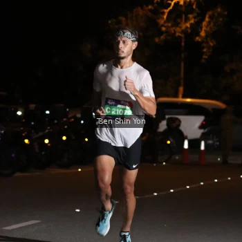 Runner Photo 3749359