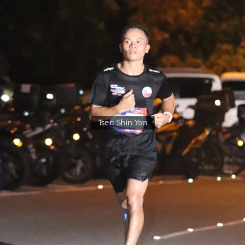 Runner Photo 3749422