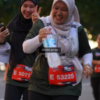 Runner Photo 3749435