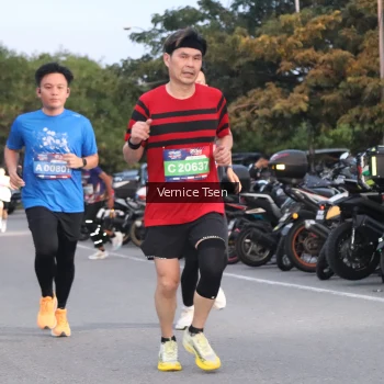 Runner Photo 3749516