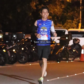 Runner Photo 3749546