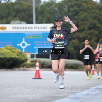 Runner Photo 3749692