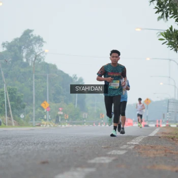 Runner Photo 3749715