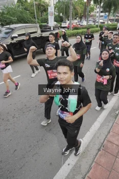 Runner Photo 3749765