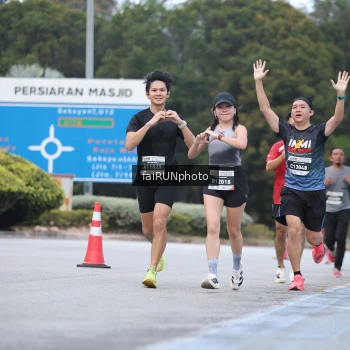 Runner Photo 3749831