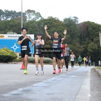 Runner Photo 3749835
