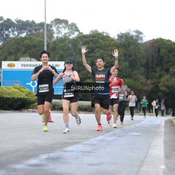 Runner Photo 3749858