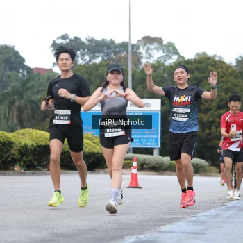 Runner Photo 3749890