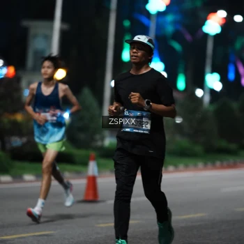 Runner Photo 3749892