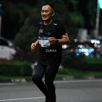 Runner Photo 3749915