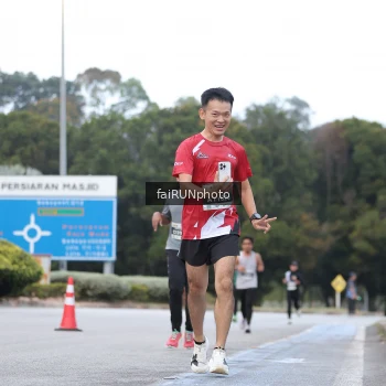 Runner Photo 3749956