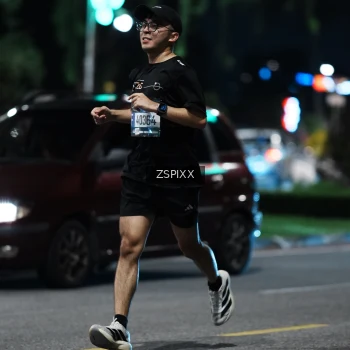 Runner Photo 3749968