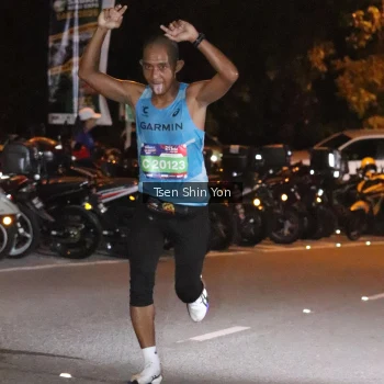 Runner Photo 3749973