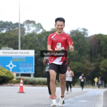 Runner Photo 3749989
