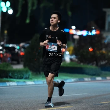 Runner Photo 3750008