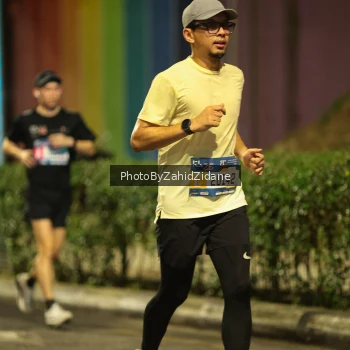 Runner Photo 3750024
