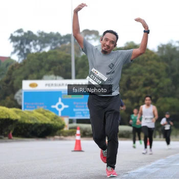 Runner Photo 3750040