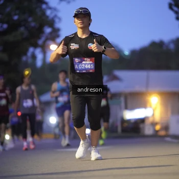 Runner Photo 3750059