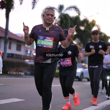 Runner Photo 3750066