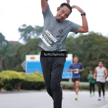 Runner Photo 3750096