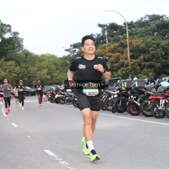 Runner Photo 3750241