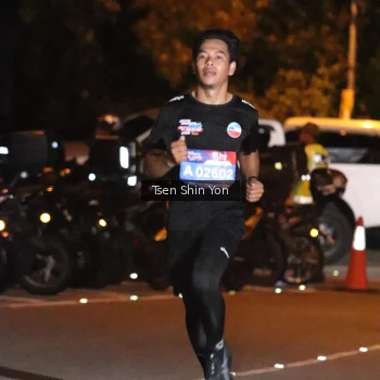 Runner Photo 3750381