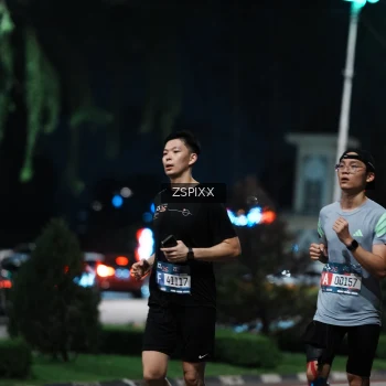 Runner Photo 3750593