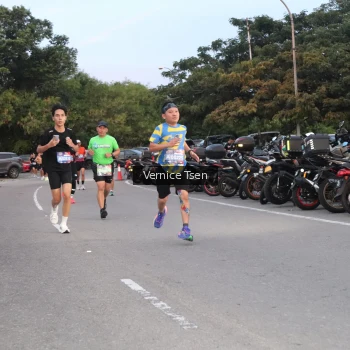 Runner Photo 3750599