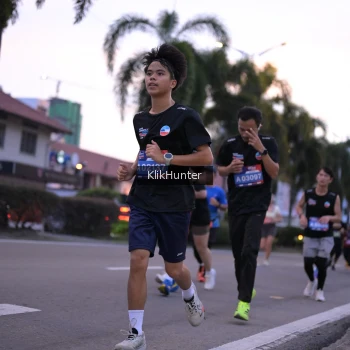Runner Photo 3750605