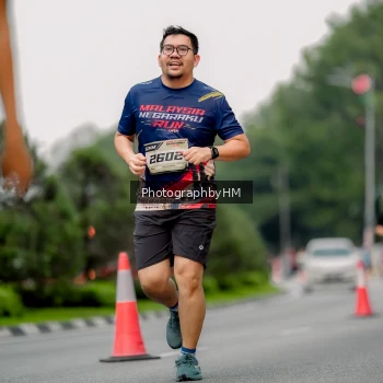 Runner Photo 3750613