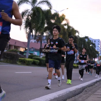 Runner Photo 3750635