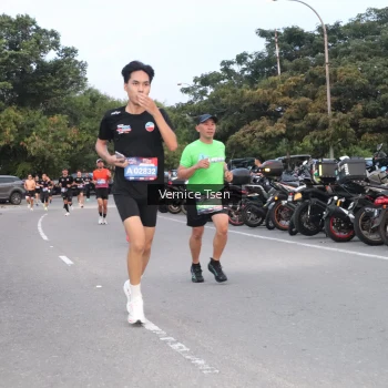 Runner Photo 3750642